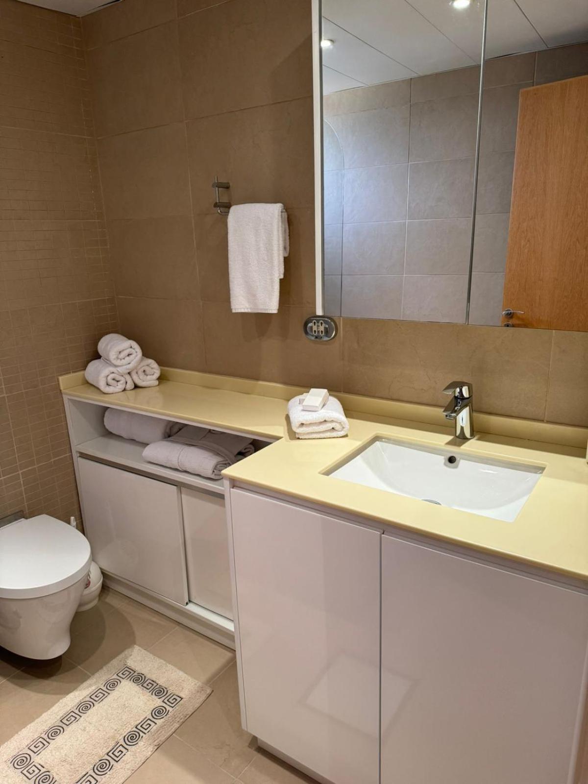 11 Suites - Golden Sunrise Suite Larnaca Rum bild