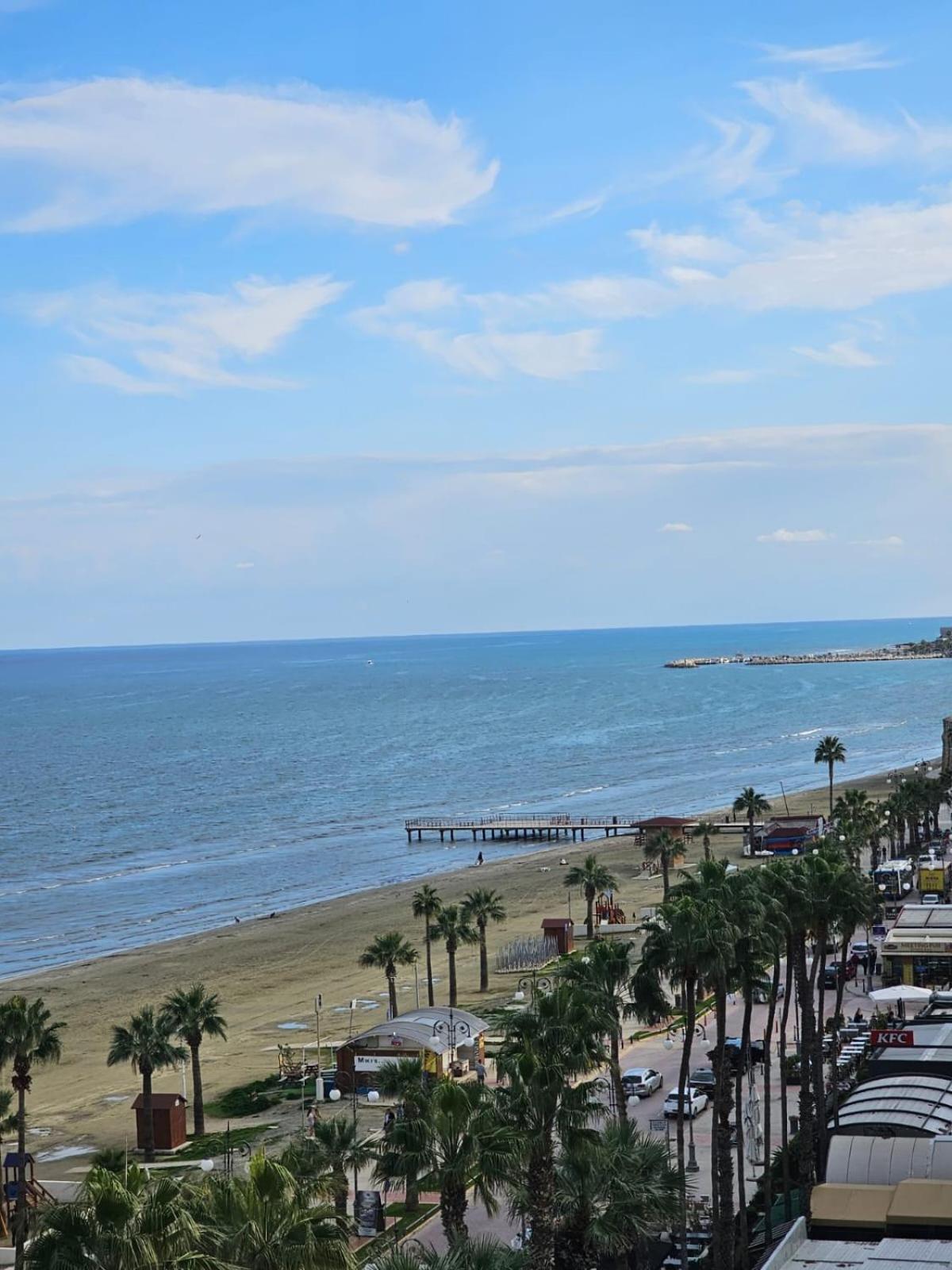 11 Suites - Golden Sunrise Suite Larnaca Rum bild