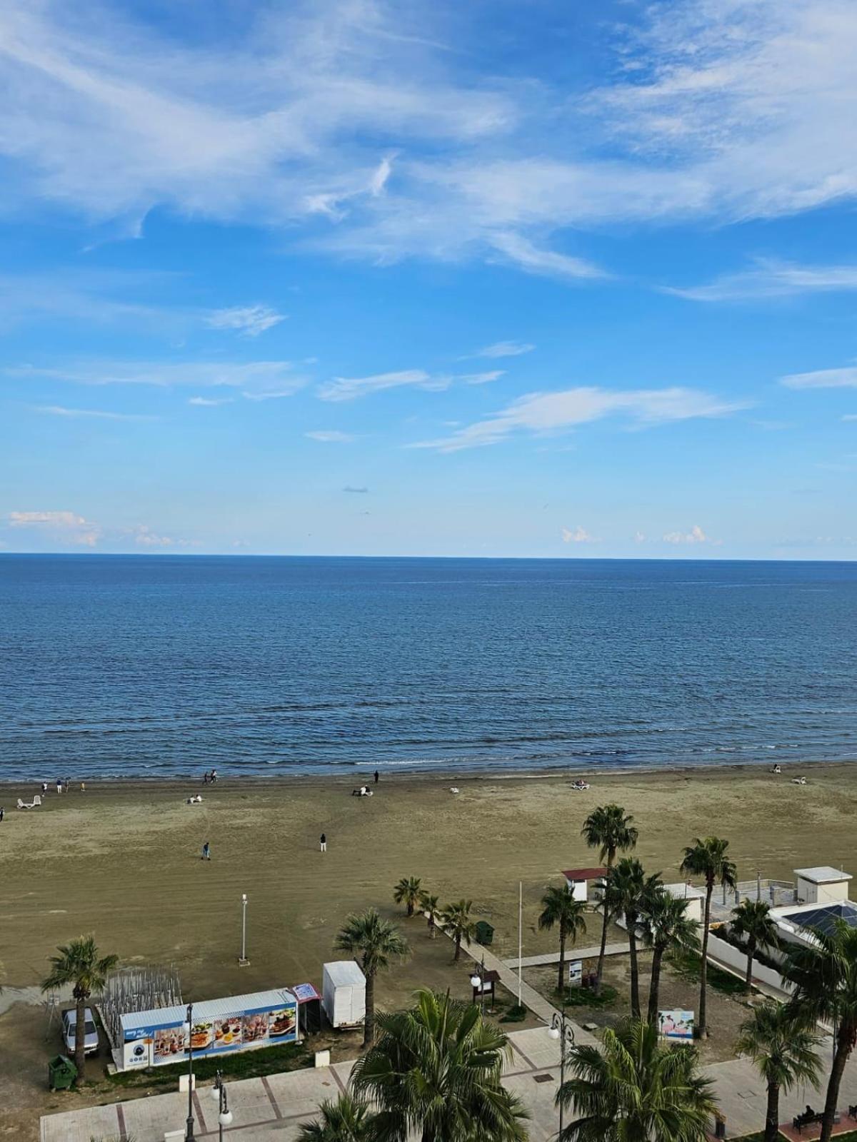 11 Suites - Golden Sunrise Suite Larnaca Rum bild